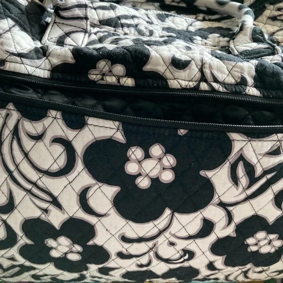 Handbag - Picture 3 of 4